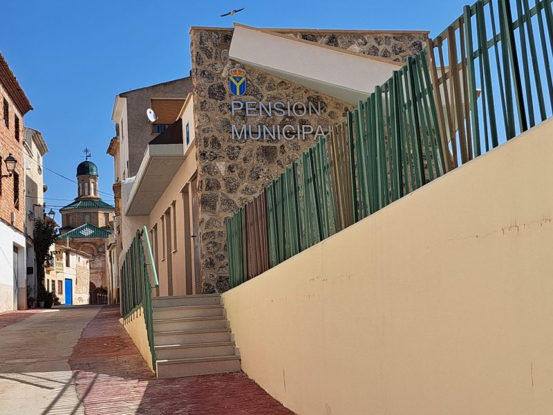 fachada de la pensión municipal