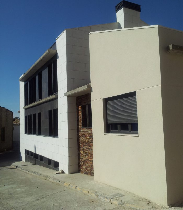 VIVIENDA UNIFAMILIAR EN RUEDA DE JALÓN fachada de un unifamilair